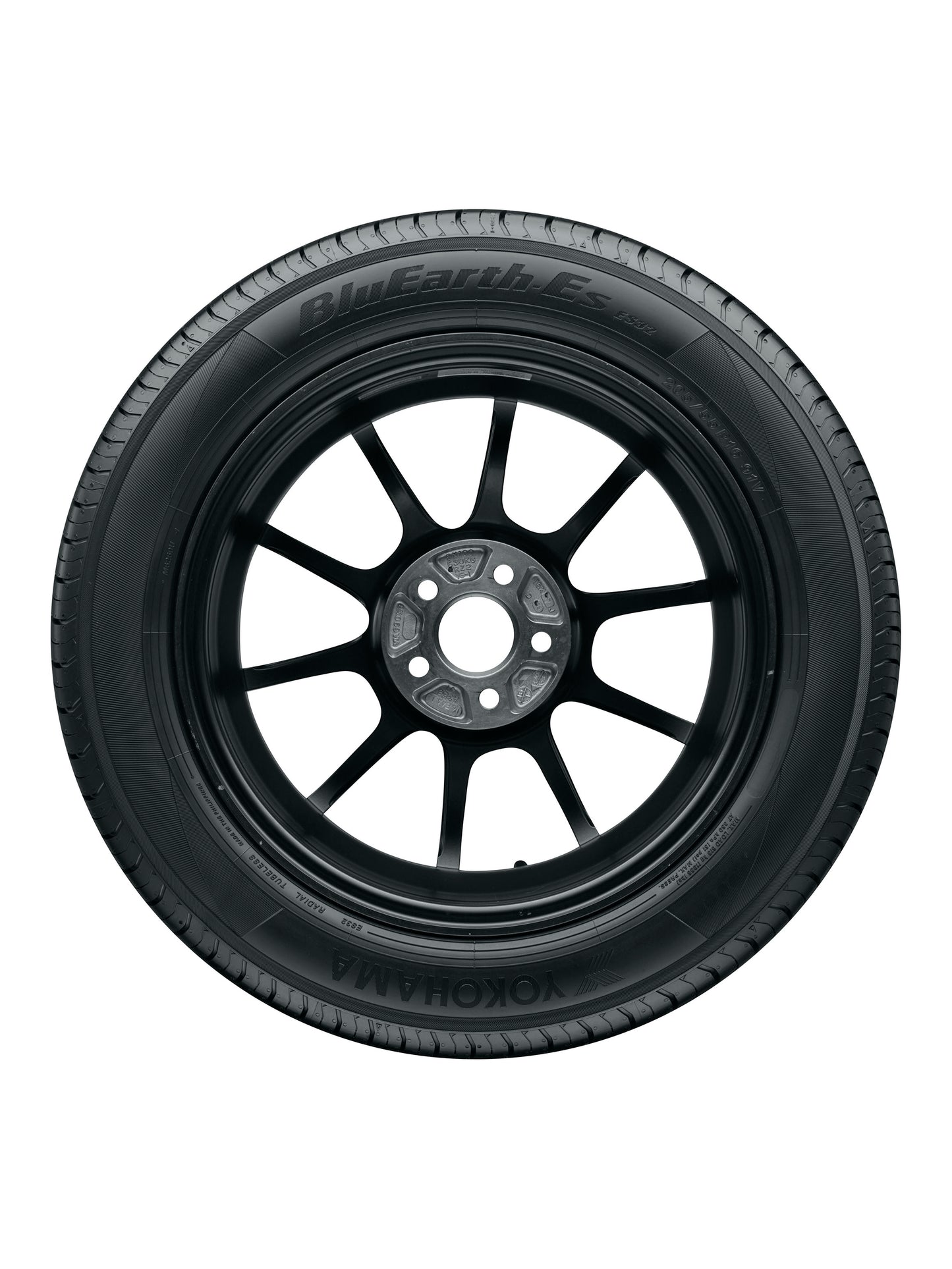 215/60R16 Yokohama ES32
